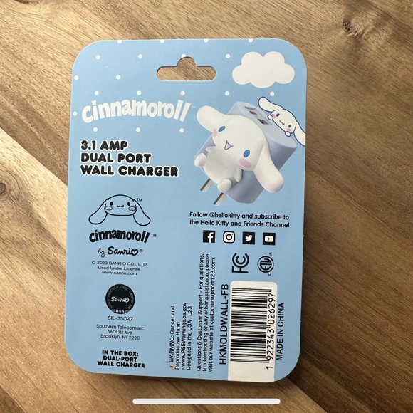 🐶 New! Cinnamaroll USB-A & USB-C Wall Charger - Picture 2 of 6
